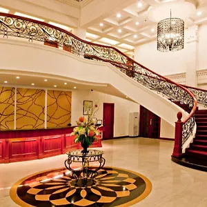 Otel Lewis Grand