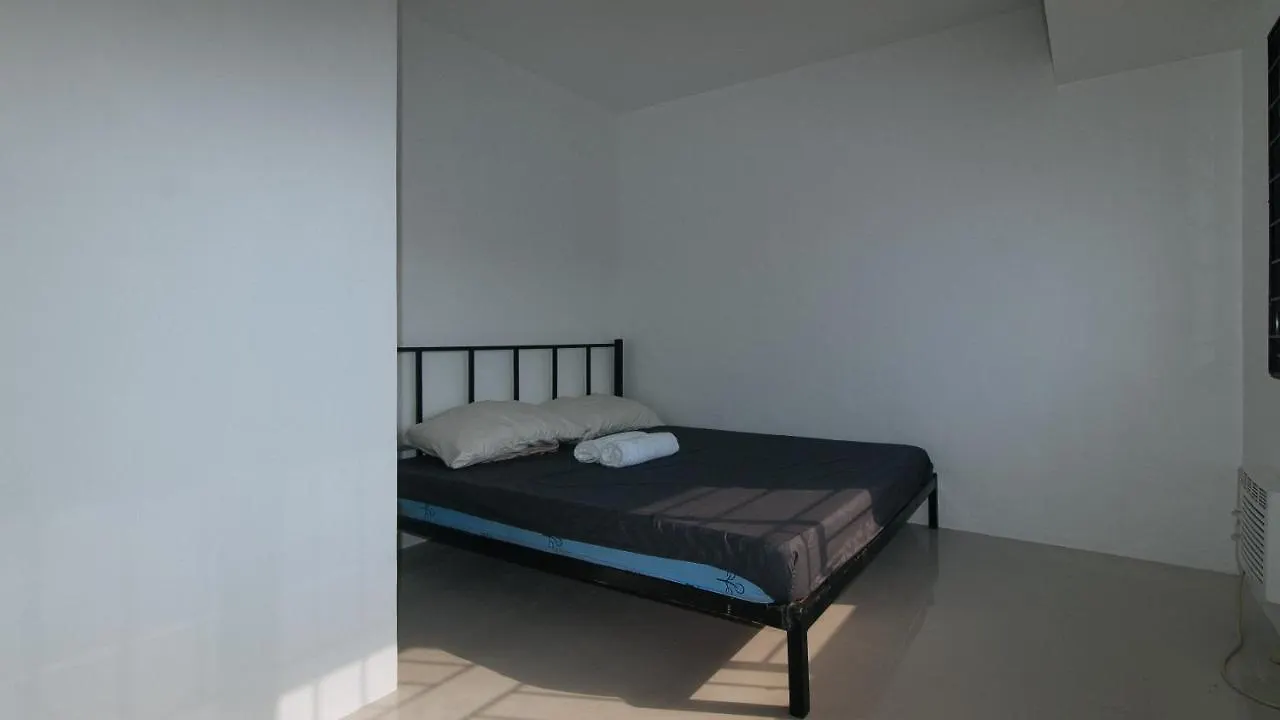 אנגלס Mi Casa Deca Clark Residences Pampanga 2*,